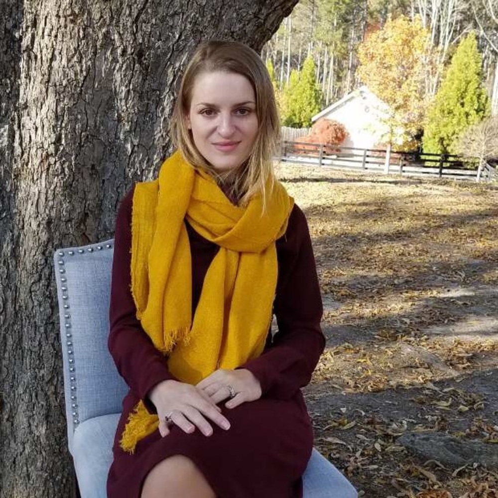 Meet your Posher, Dina